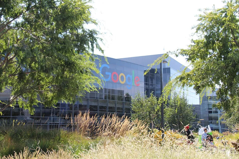 Google-Manager wechseln sich ab: Alphabet-Unternehmen strebt nach verstärkter AI-Integration