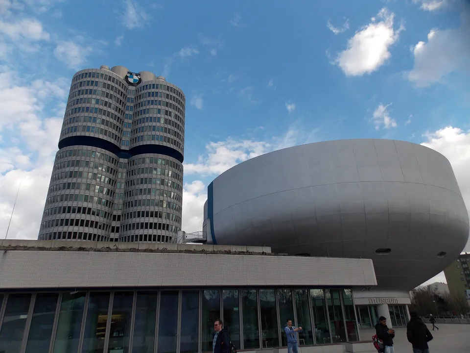 BMW stock faces value trap risk as earnings drop 59% from peak