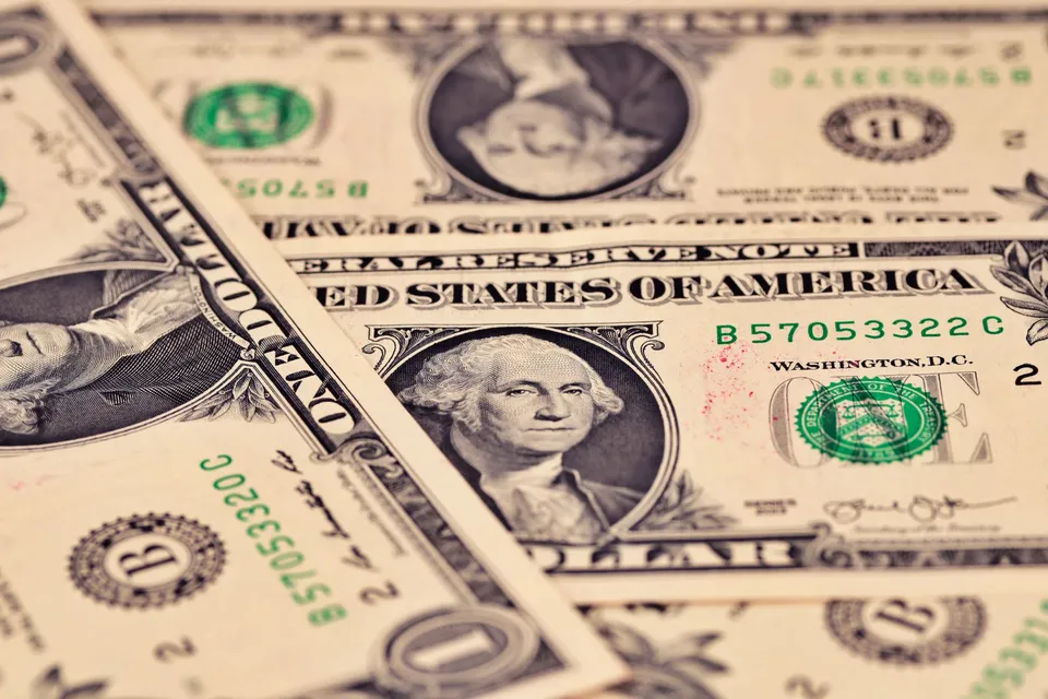 S&P downgrades Leslie’s to CCC- on restructuring risk